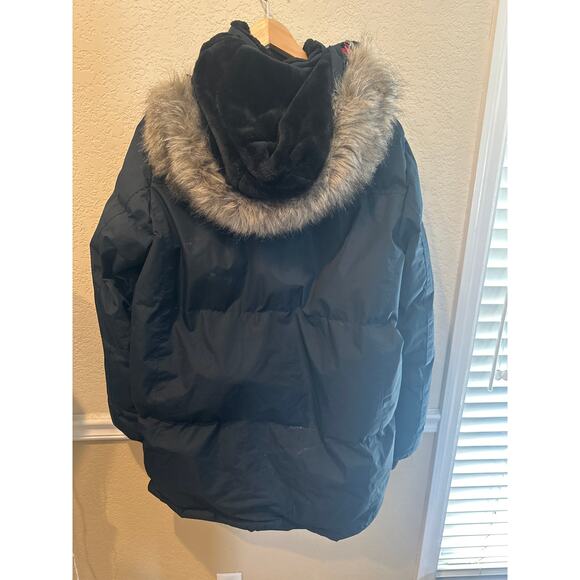 ⭐️ Men’s j. Whistler Black Puffer Winter Coat W / Faux Fur Size Medium - Picture 5 of 7